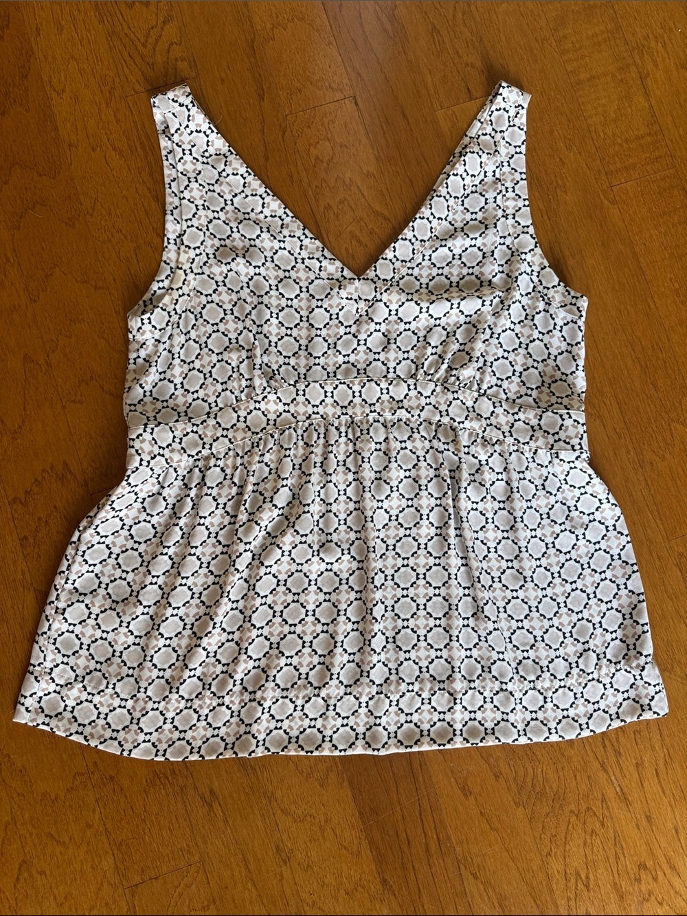 Women's White Printed V-Neck empire waist Tank Top